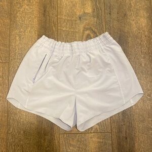 Athleta Heart the Hustle 2.5 Lilac Shorts